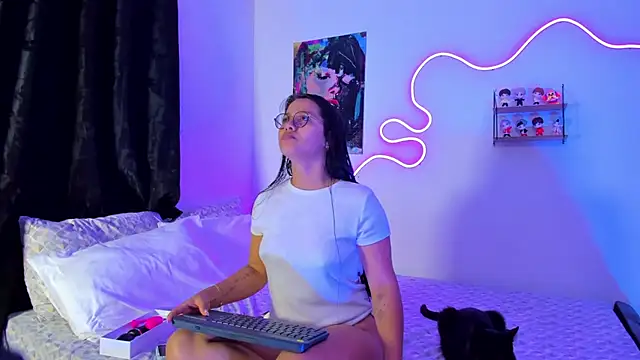 Dilan and Mia online show from 28, 10, 2025