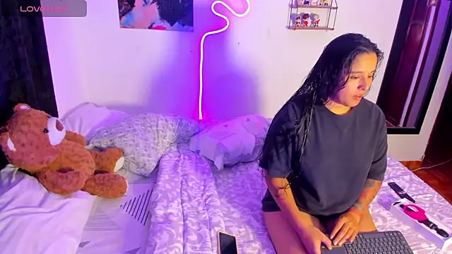 Dilan and Mia online show from 8, 5, 2026