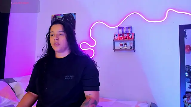 Dilan and Mia online show from 3, 10, 2025