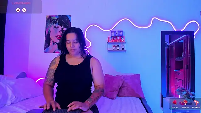 Dilan and Mia online show from 1, 10, 2025