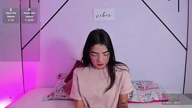 MiahCornell  online show from 16, 12, 2025