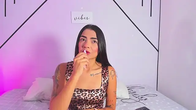 MiahCornell  online show from 9, 11, 2025