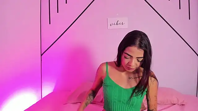 MiahCornell  online show from 11, 11, 2025