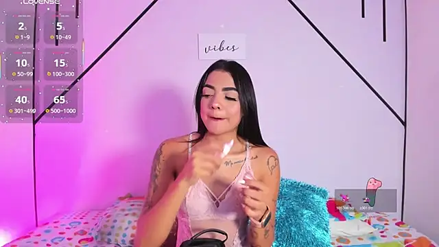 MiahCornell  online show from 19, 11, 2025