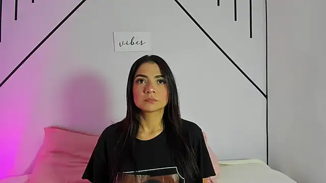 MiahCornell  online show from 28, 10, 2025