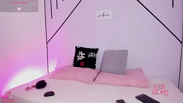 MiahCornell  online show from 31, 1, 2026