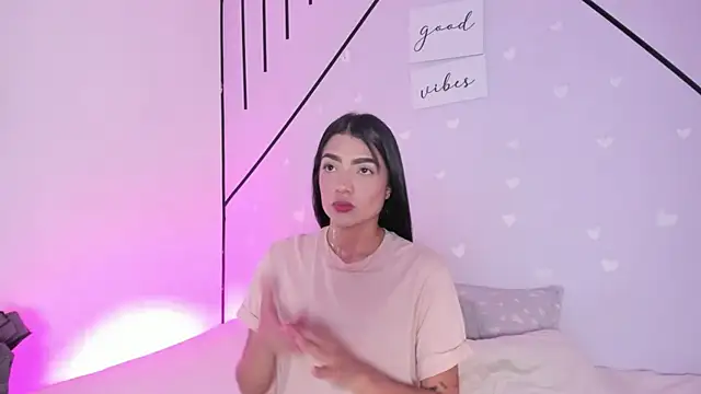 MiahCornell  online show from 31, 3, 2026