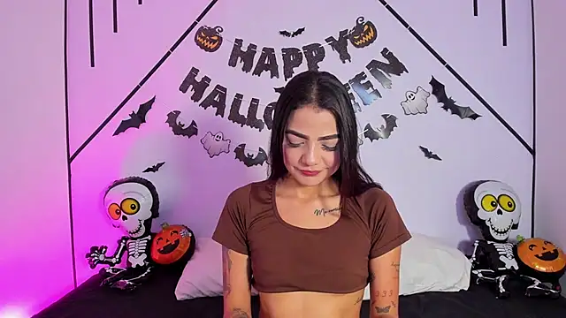 MiahCornell  online show from 1, 11, 2025