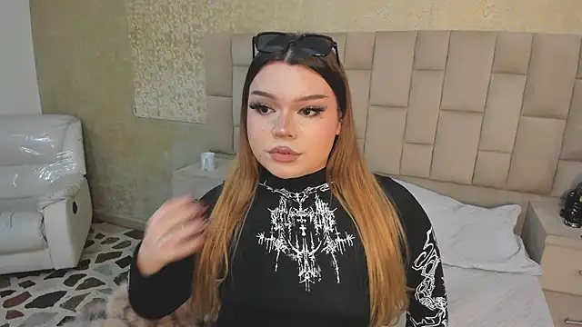 Maxxxine1 online show from 12, 11, 2025