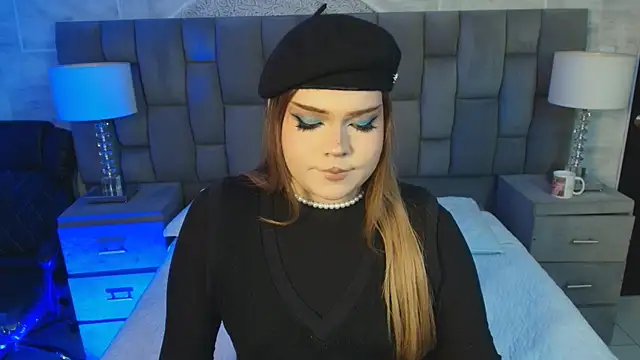 Maxxxine1 online show from 2, 11, 2025