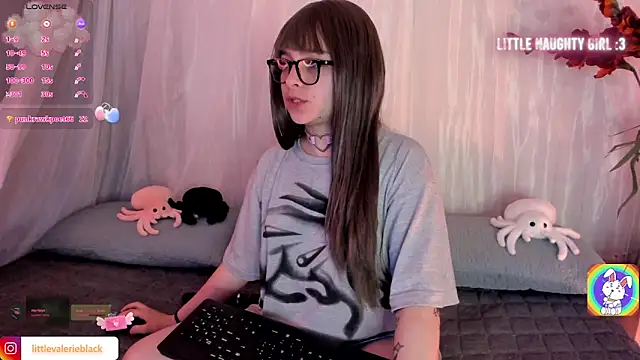 Aurora blaack online show from 10, 11, 2025