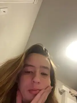 SeccySerena online show from 9, 1, 2026