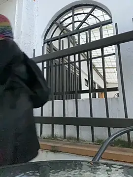 Sallem Pink online show from 5, 3, 2026