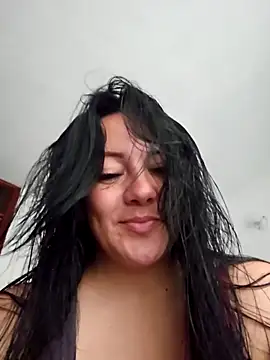 Snapshot of karla_valk1 chatting on 15, 10, 2025 karla valk1 online show from 15, 10, 2025