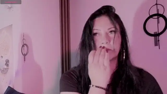 Snapshot of karla_valk1 chatting on 2, 10, 2025 karla valk1 online show from 2, 10, 2025