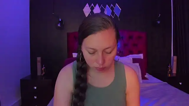 Widny Beaumont online show from 3, 12, 2025