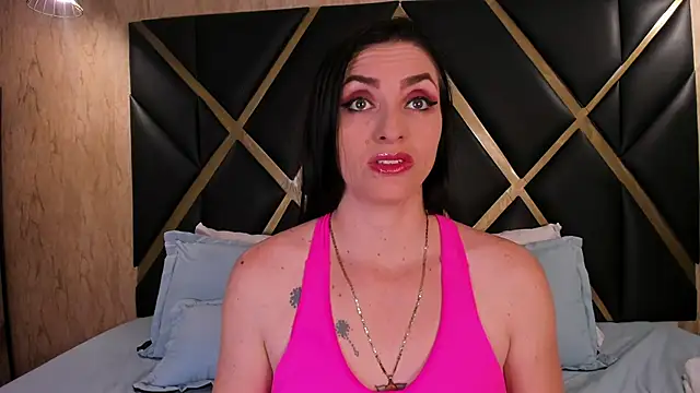 Snapshot of MeganHoffmaan chatting on 10, 9, 2025 MeganHoffmaan online show from 10, 9, 2025