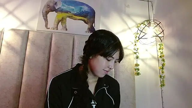 malejahotcs01 online show from 12, 9, 2025