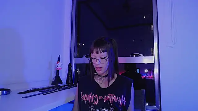 nina kink online show from 25, 10, 2025