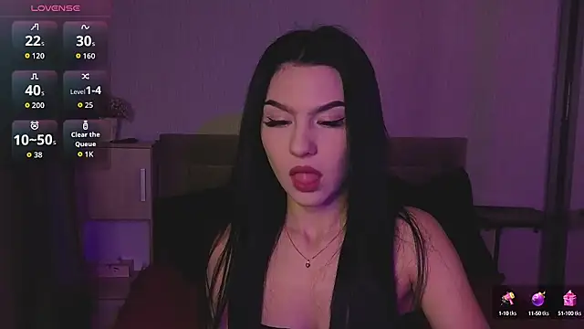 Snapshot of kara_liffe chatting on 14, 10, 2025 kara liffe online show from 14, 10, 2025