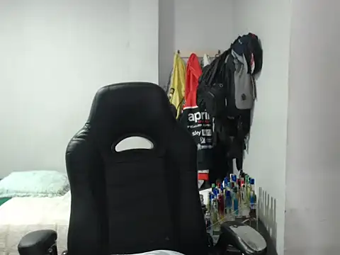 Axel11113 online show from 1, 12, 2025