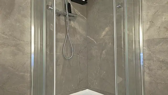 Snapshot of sladkoezzzka chatting on 11, 10, 2025 sladkoezzzka online show from 11, 10, 2025