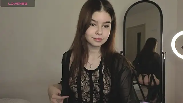 Snapshot of sladkoezzzka chatting on 15, 9, 2025 sladkoezzzka online show from 15, 9, 2025