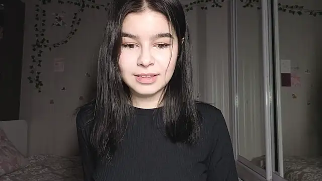 Snapshot of sladkoezzzka chatting on 22, 10, 2025 sladkoezzzka online show from 22, 10, 2025