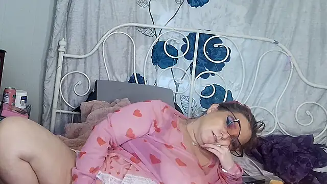 g0lden are0las89 online show from 18, 4, 2026