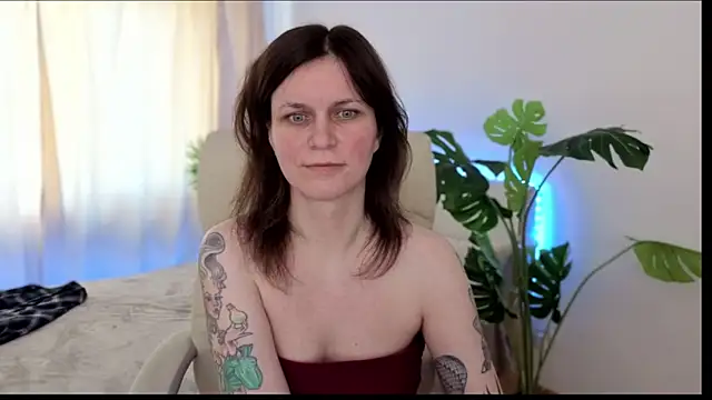 TinaMelt online show from 26, 9, 2025