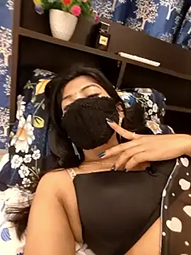 Snapshot of priya_26 chatting on 18, 11, 2025 priya 26 online show from 18, 11, 2025