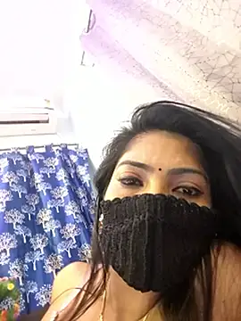 Snapshot of priya_26 chatting on 20, 12, 2025 priya 26 online show from 20, 12, 2025