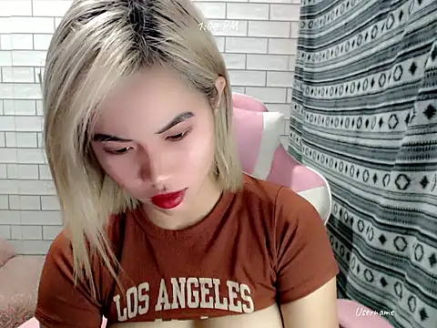 Rainea149 online show from 3, 11, 2025