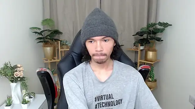 Xoxo Smiles online show from 22, 12, 2025