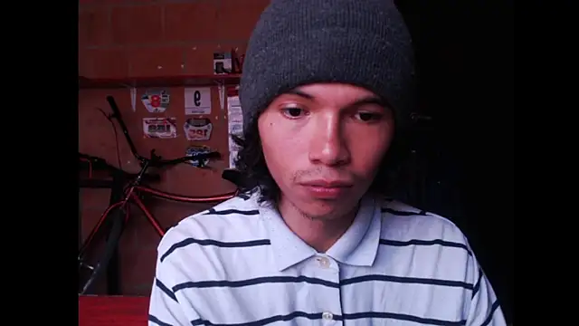 Xoxo Smiles online show from 25, 9, 2025