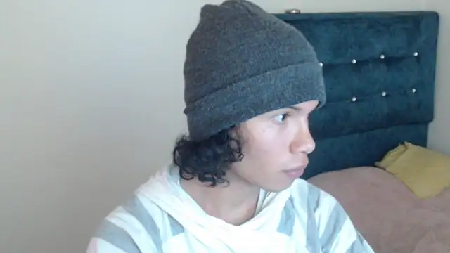 Xoxo Smiles online show from 15, 9, 2025