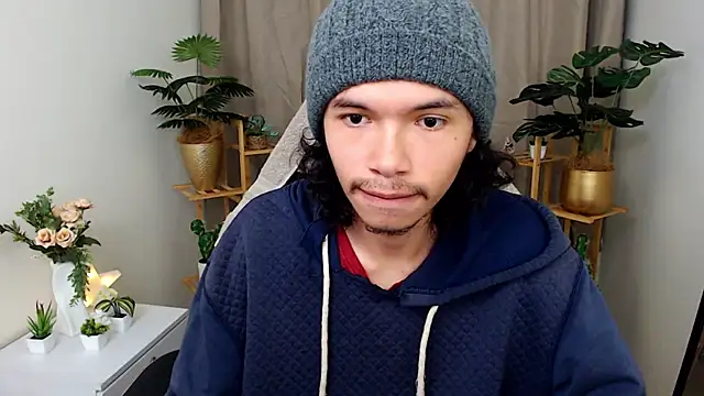 Xoxo Smiles online show from 30, 11, 2025