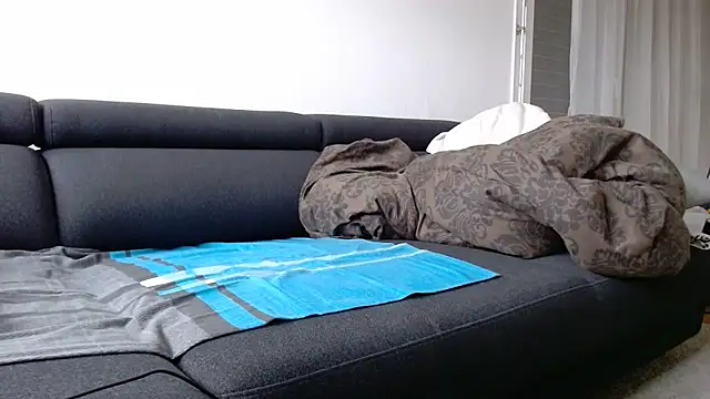 Snapshot of Hijuga chatting on 2, 11, 2025 Hijuga online show from 2, 11, 2025