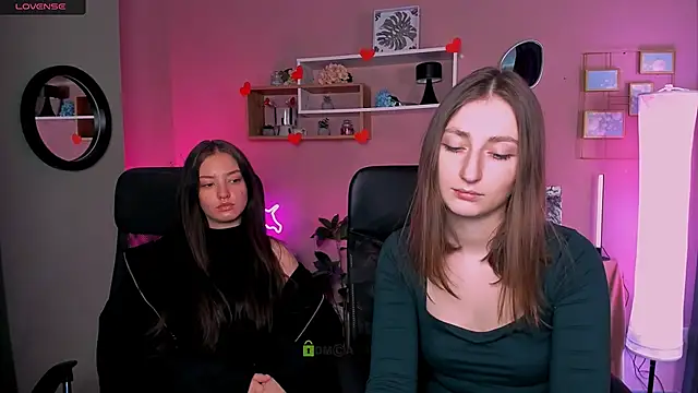 eva smiith  online show from 10, 2, 2026