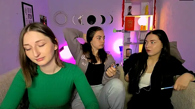 eva smiith  online show from 28, 4, 2026