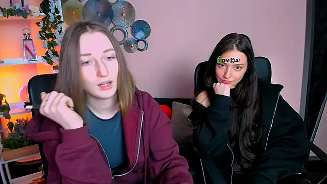 eva smiith  online show from 13, 4, 2026