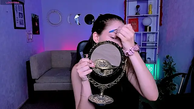 eva smiith  online show from 2, 6, 2026