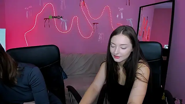 eva smiith  online show from 13, 3, 2026