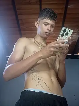 God Eros 23cm online show from 25, 3, 2026