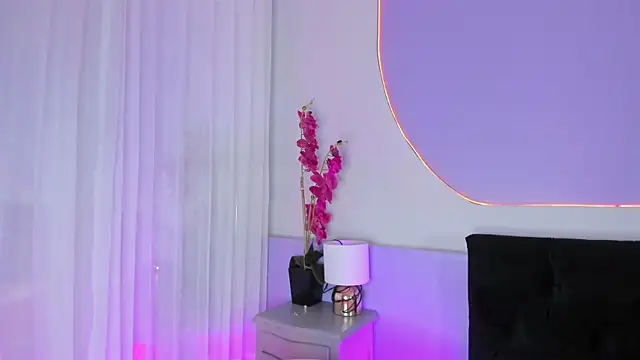  HAANNAH  online show from 20, 11, 2025