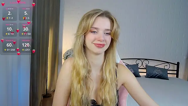 Snapshot of KelsiWest chatting on 2, 11, 2025 KelsiWest online show from 2, 11, 2025
