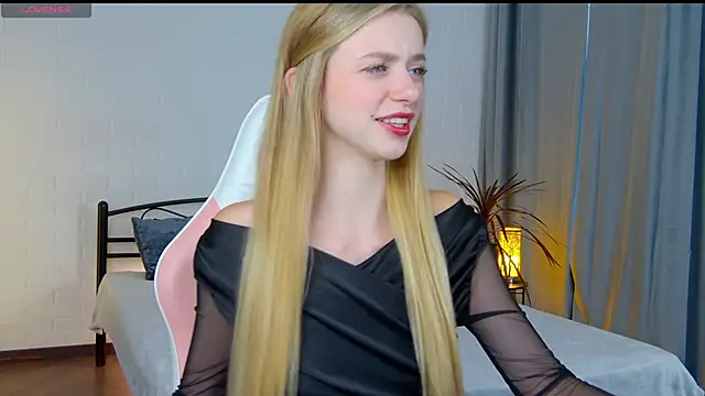Snapshot of KelsiWest chatting on 16, 9, 2025 KelsiWest online show from 16, 9, 2025