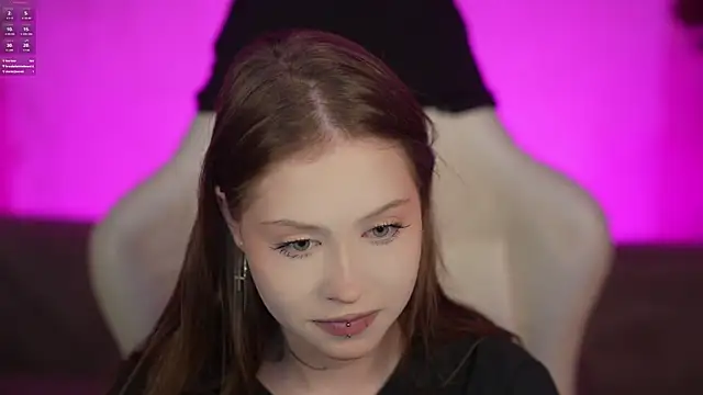 Esmie Smile online show from 27, 5, 2026
