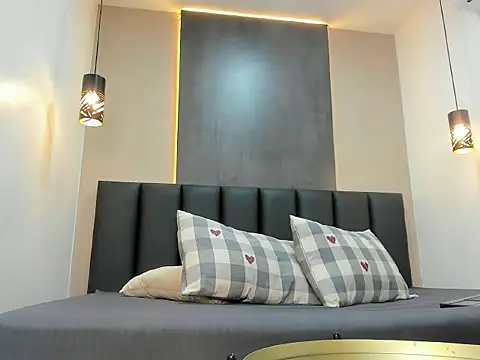 RiriiBrunette   online show from 8, 11, 2025