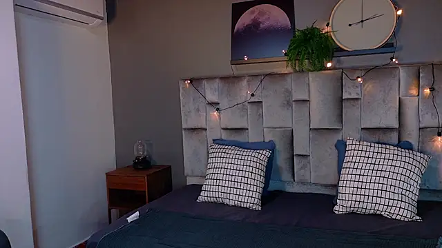 RiriiBrunette   online show from 21, 11, 2025